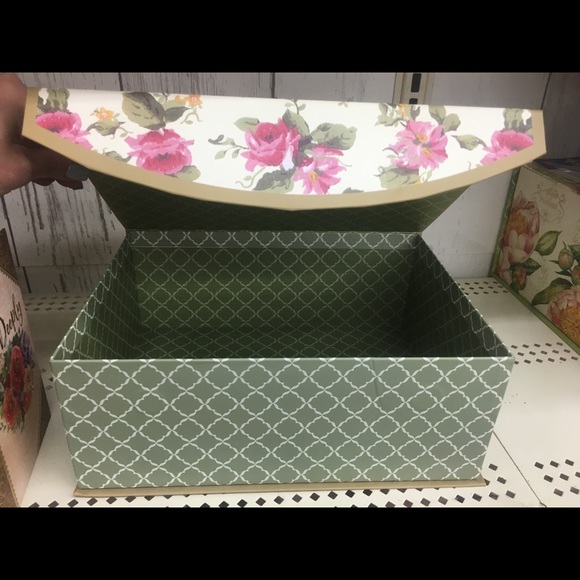 Custom made bridesmaid box - Picture 5 of 7